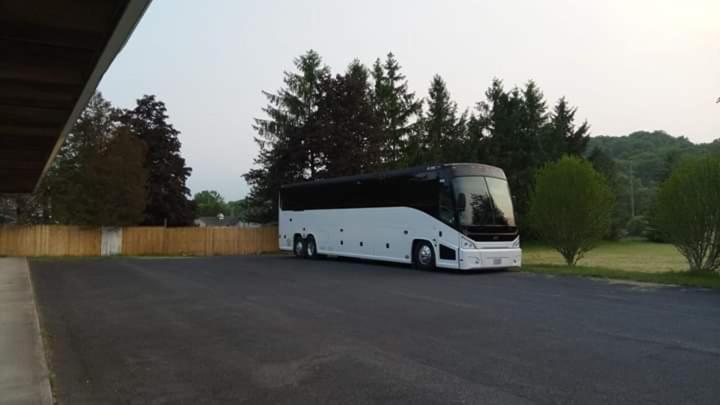 Elm Tree Motel Craryville Exterior photo